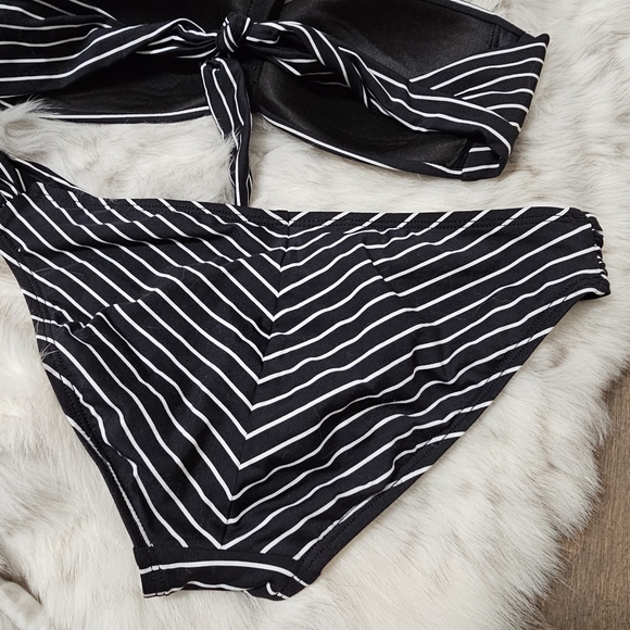 Robin Piccone Swim Robin PicconeNautical Stripe Bandeau Bikini Top & Bottom Sz M - Picture 4 of 10
